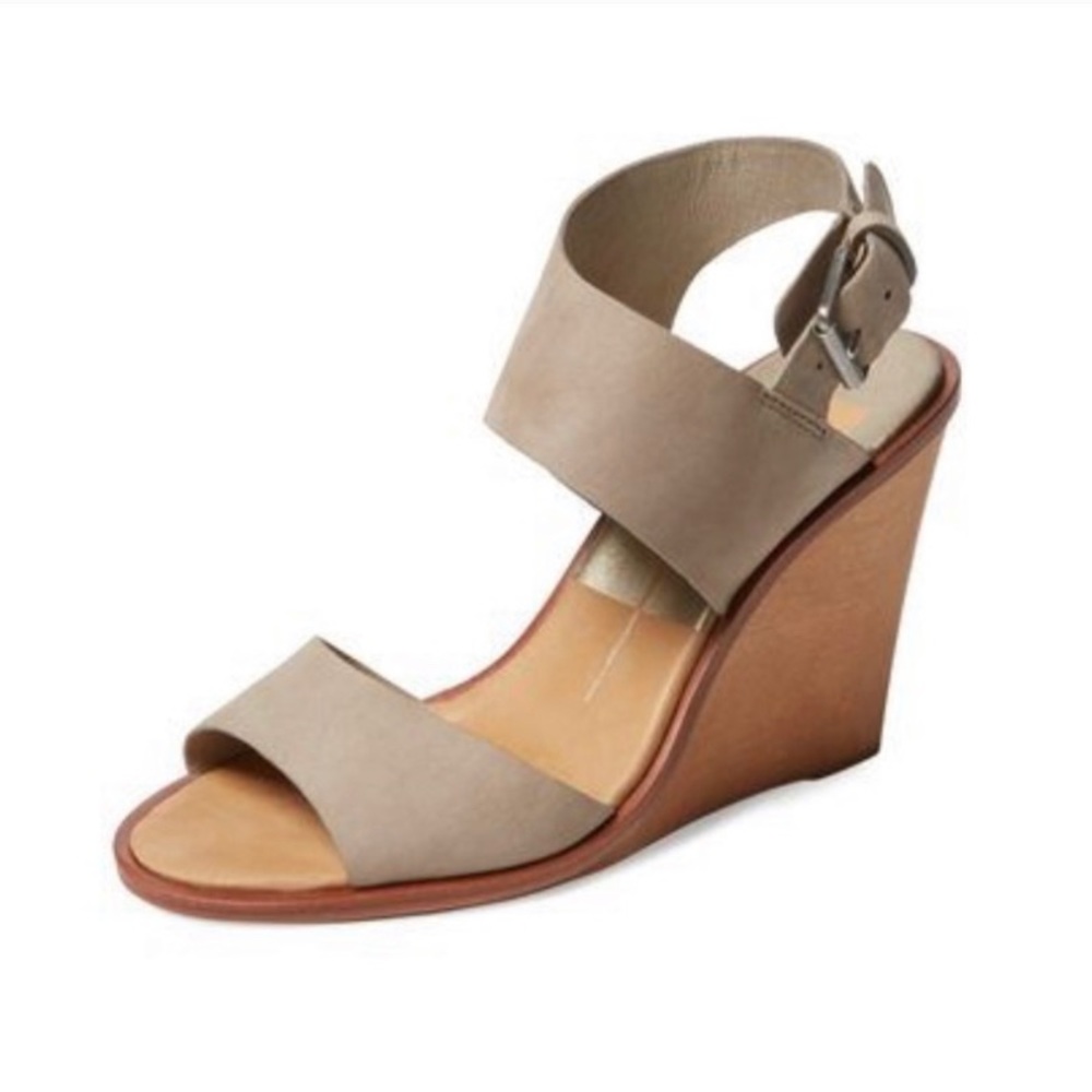 Dolce Vita Jodi Wedge in fresco nubuck